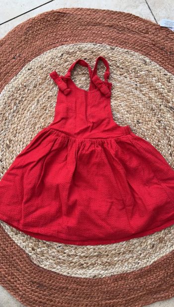 Robe rouge tablier Monoprix 3 ans