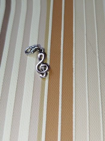 Manège à bijoux Charrm Note de musique pour bracelet Neuf