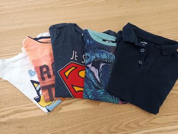 Lot de 5 t-shirts taille 4 ans 