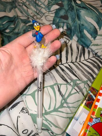 Crayon style Donald Disney store vintage