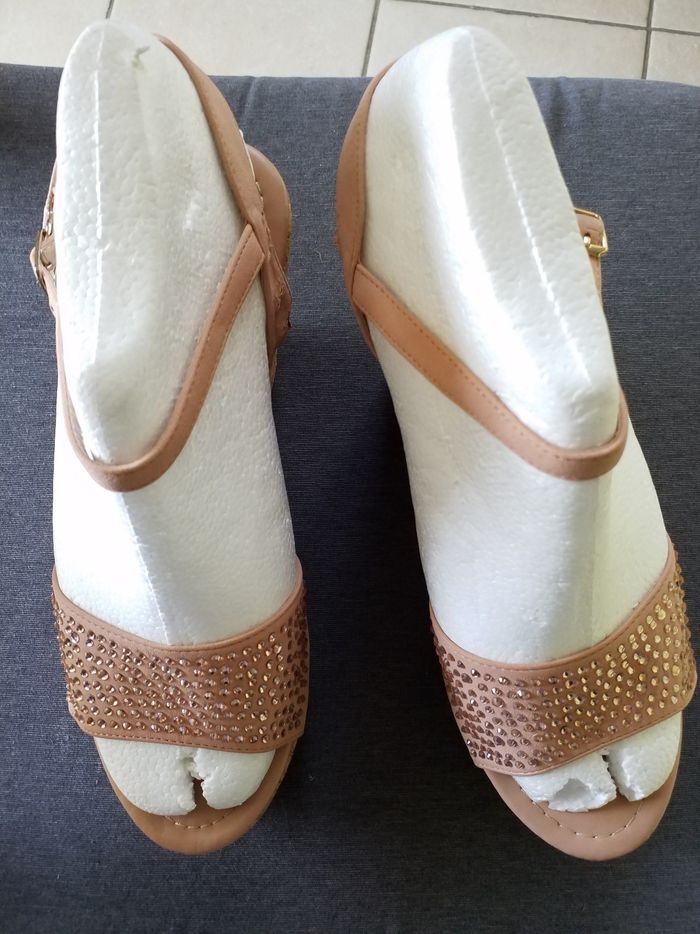 Compensé rose avec strass pointure 40 - photo numéro 2