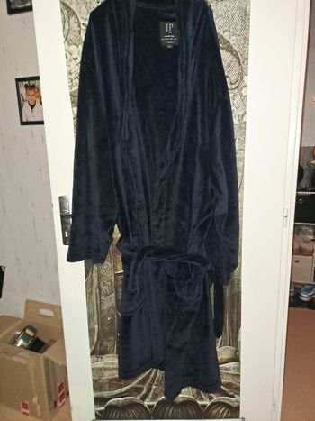 Peignoir noir taille 8 xl