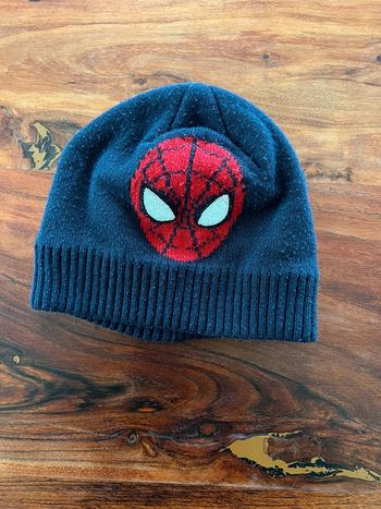 Bonnet Spiderman 53 cm
