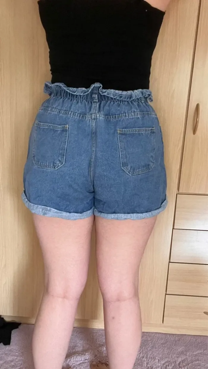 Short ample - photo numéro 3
