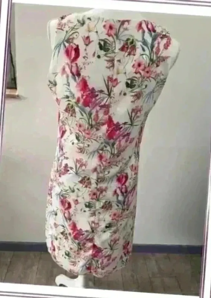 Jolie Robe marque Armand Thiery taille 38 - photo numéro 7