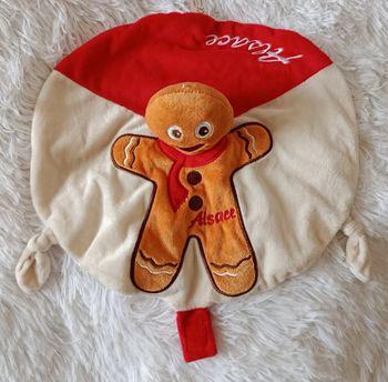 Doudou bonhomme pain d épice rond plat blanc et rouge - Rodadou 