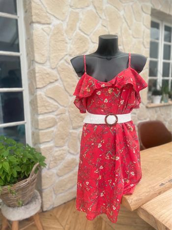 Fleurs Robe rouge d’été épaules dénudées marque springfield 42