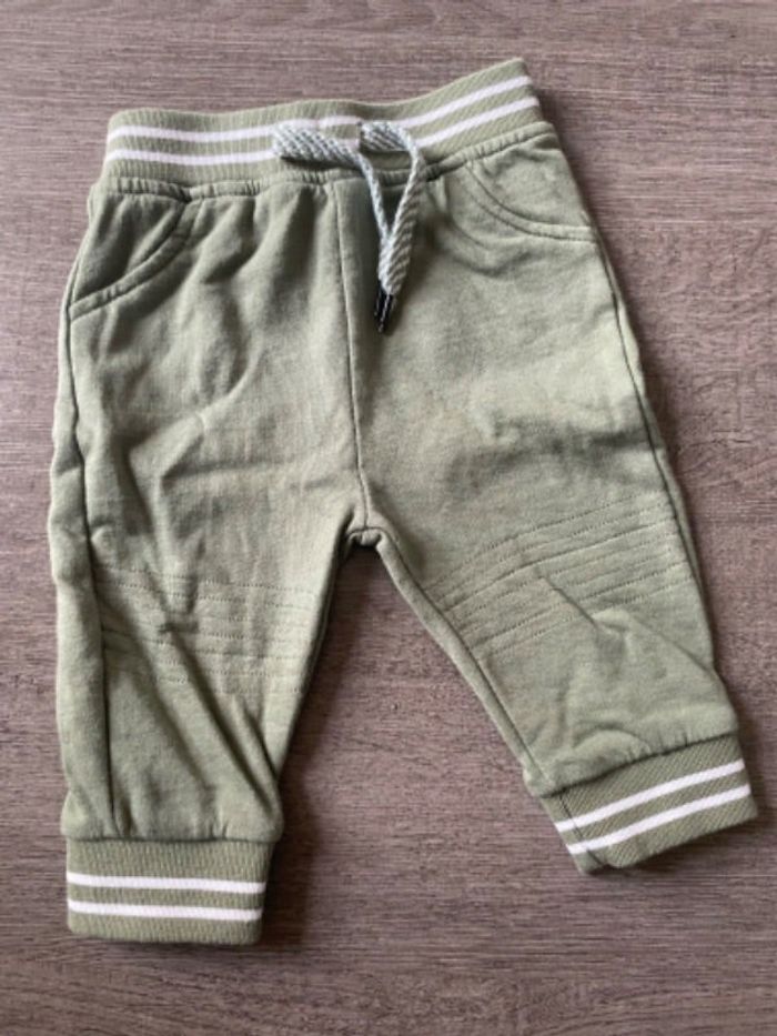 Pantalon vert 6 mois