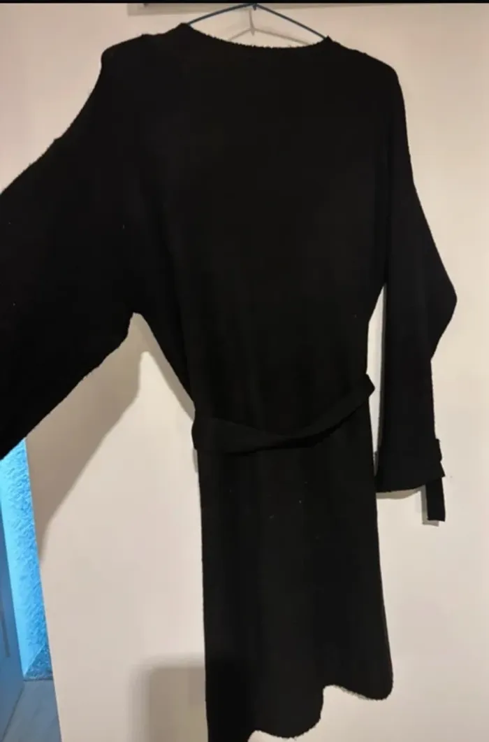 Jolie robe col V La City taille 38/M en très bon état - photo numéro 3