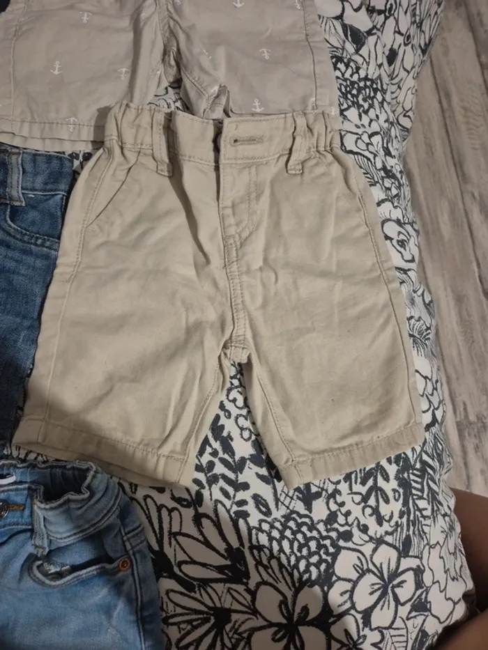 Lot short 9/12 mois - photo numéro 4