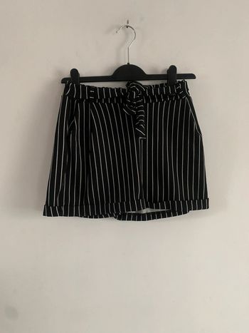 Short à rayures