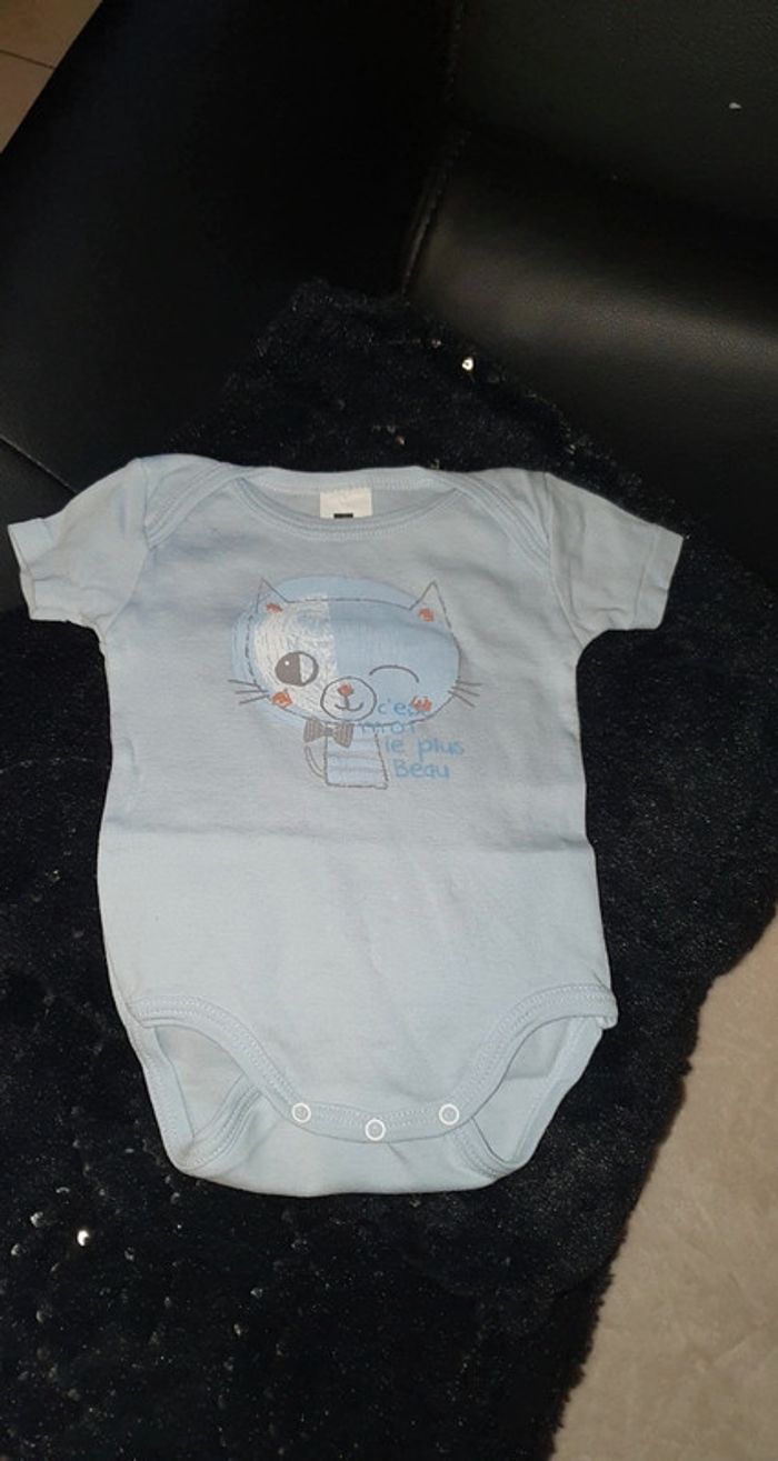 Lot 5 body tissaia 6 mois - photo numéro 6