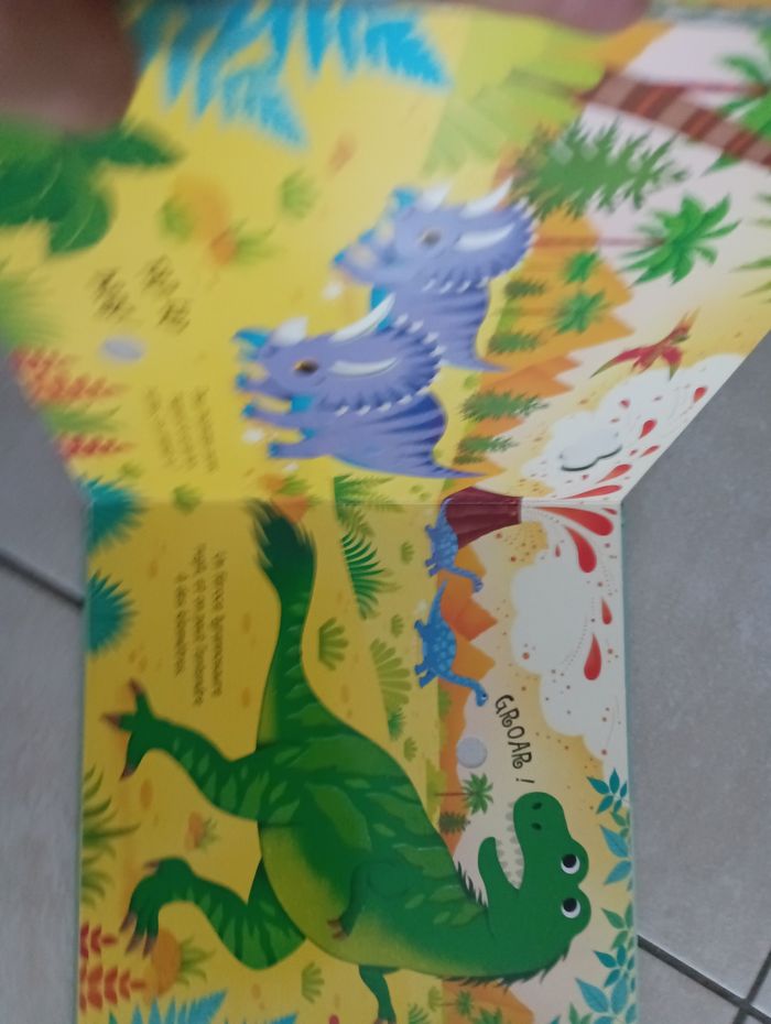 Livre sonore usborne les dinosaures - photo numéro 3