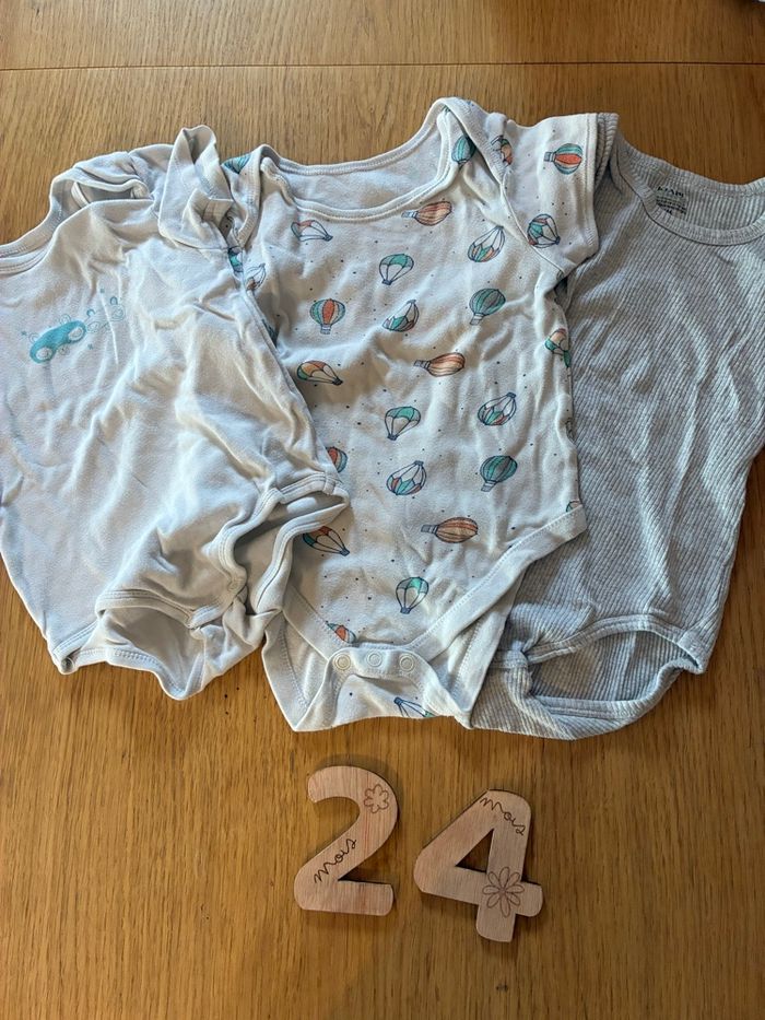 Lot 9 bodies manches courtes - photo numéro 3