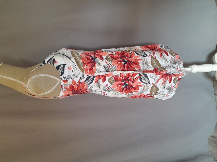 Robe, - photo numéro 4