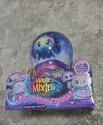 Magic Mixies Moonlight Crystal Ball 
