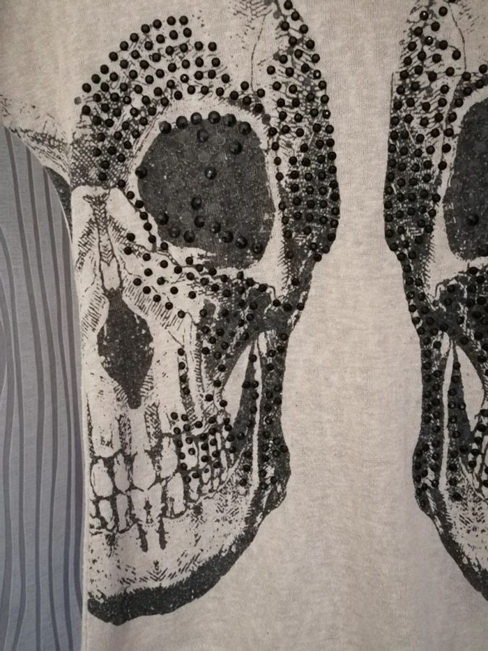 Haut tête de mort 💀 - photo numéro 3