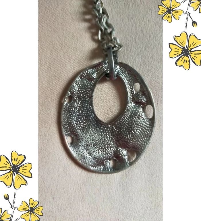 Collier fantaisie argenté et bleu – pendentif rond original - photo numéro 13