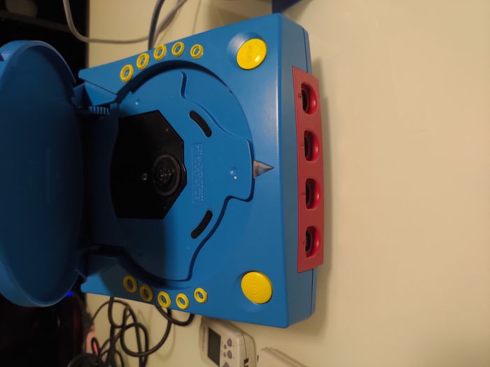 Console Sega Dreamcast custom Sonic Adventure avec manette - photo numéro 2