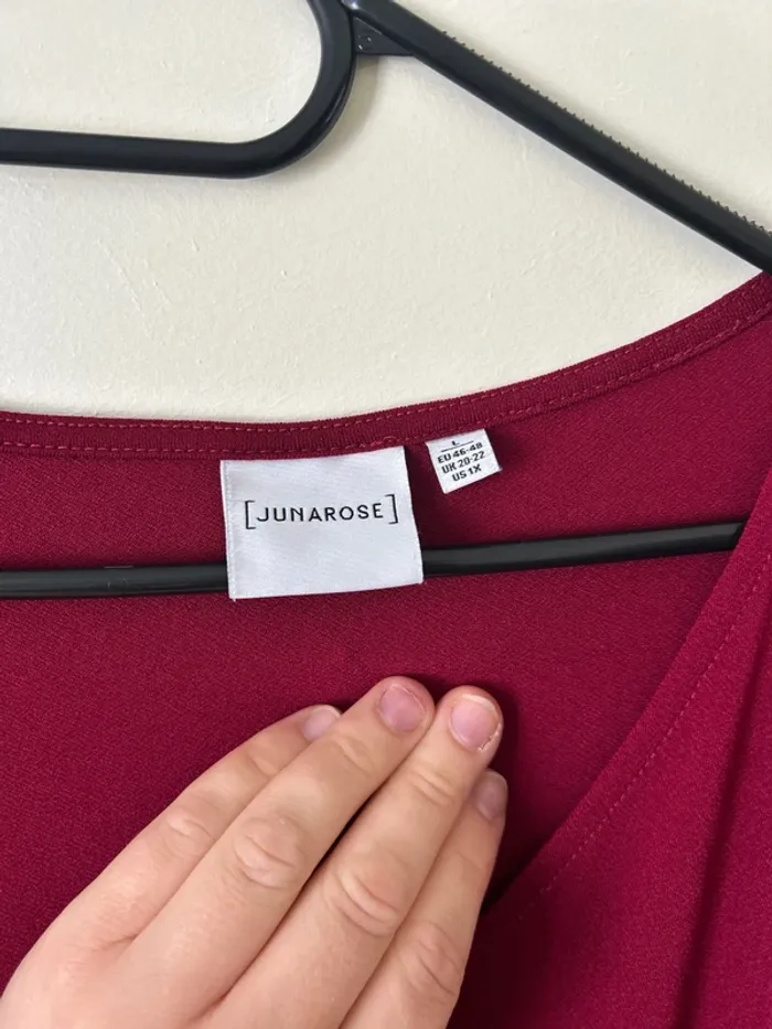 Robe bordeaux - photo numéro 4