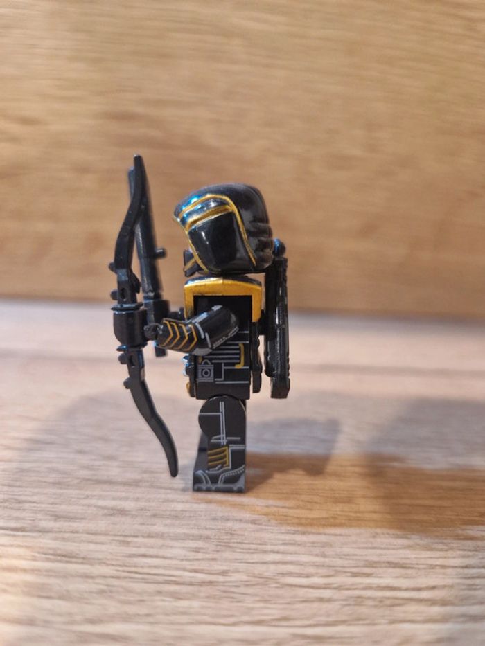 Figurine type lego Hawkeye Marvel - photo numéro 2