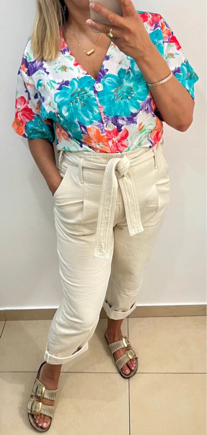 🌺 Blouse  fleurie multicolore – Petite Trend Taille : M - photo numéro 3