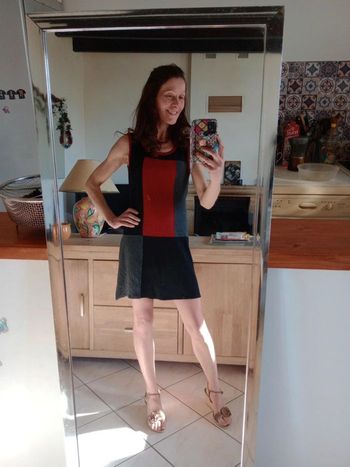 Robe 38 noir rouge grise c71