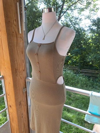 Robe dénudée