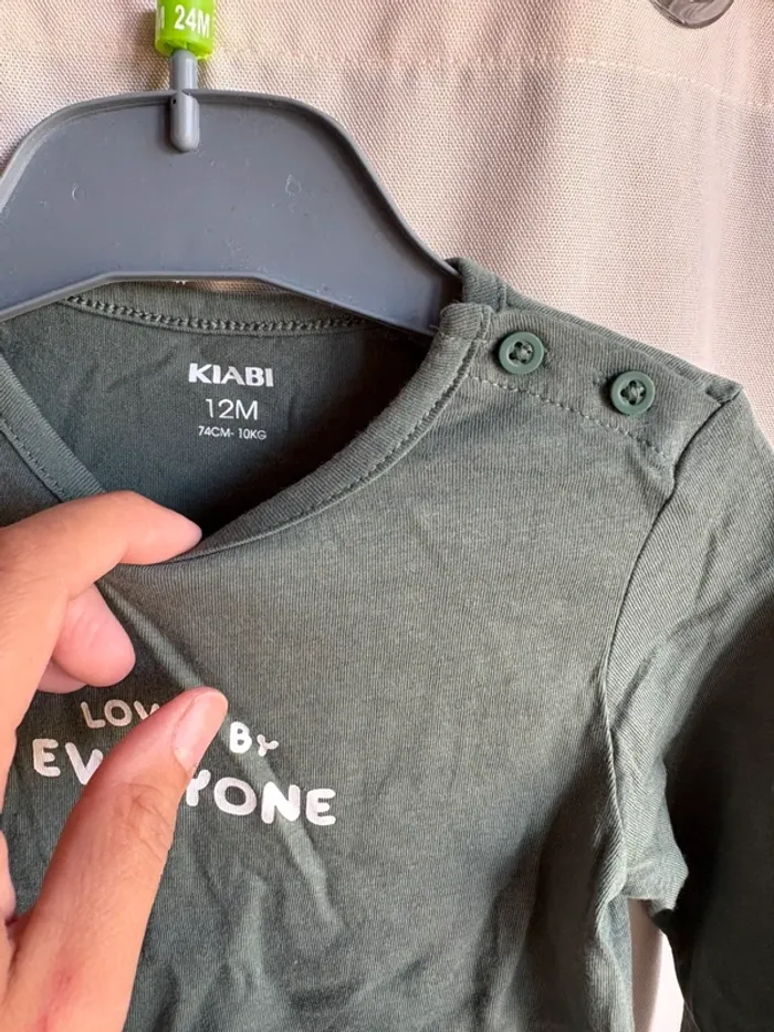 T-shirt 👕 12 mois - photo numéro 2