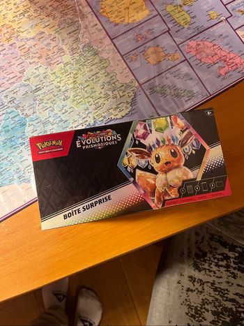 Boîte surprise Pokémon 8.5