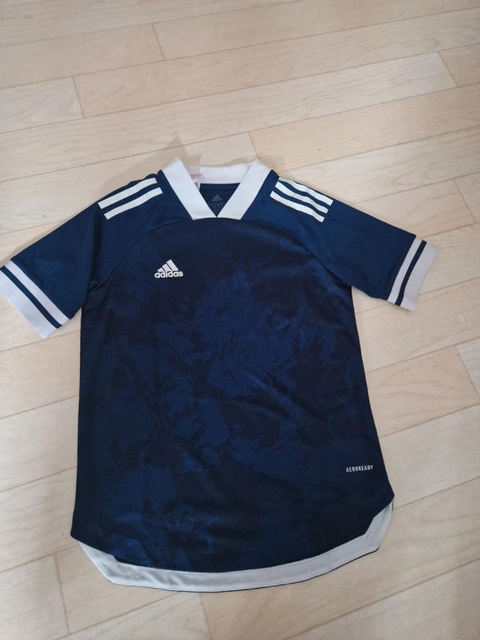 Tee shirt adidas neuf