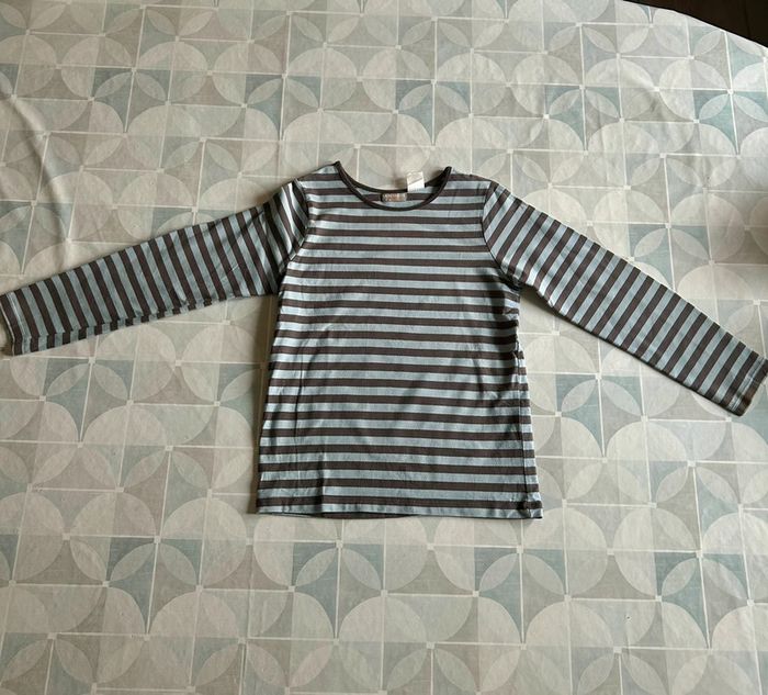 T shirt fille - 9 ans - La Redoute - en très bon état