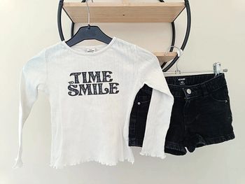 4 ans ensemble teeshirt tape a l'oeil et short kiabi