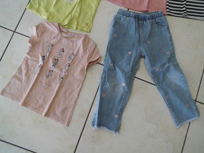 Lot de 9 vêtements fille 4ans Disney et autres - photo numéro 4