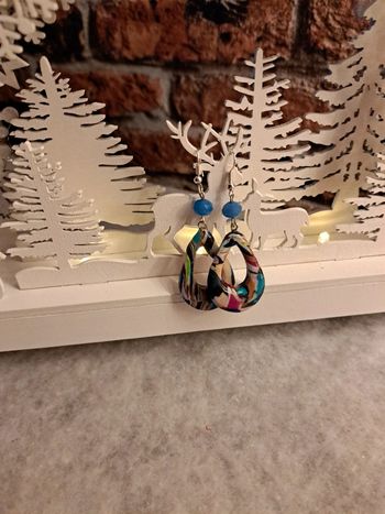 Boucles d'oreilles pendante avec pâte polymere multicolore