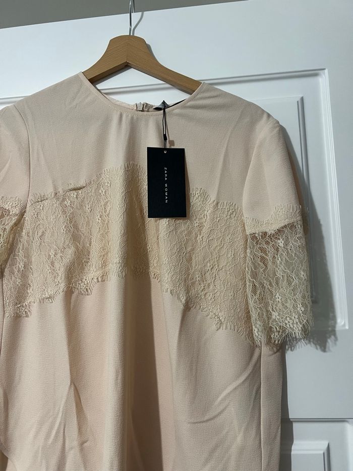 Blouse Zara neuve étiquette rose - photo numéro 2