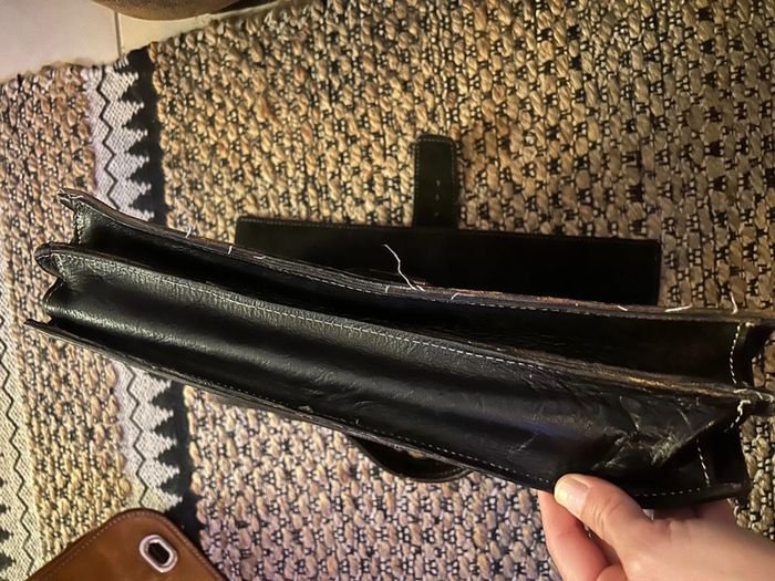 Cartable en cuir noir - photo numéro 6