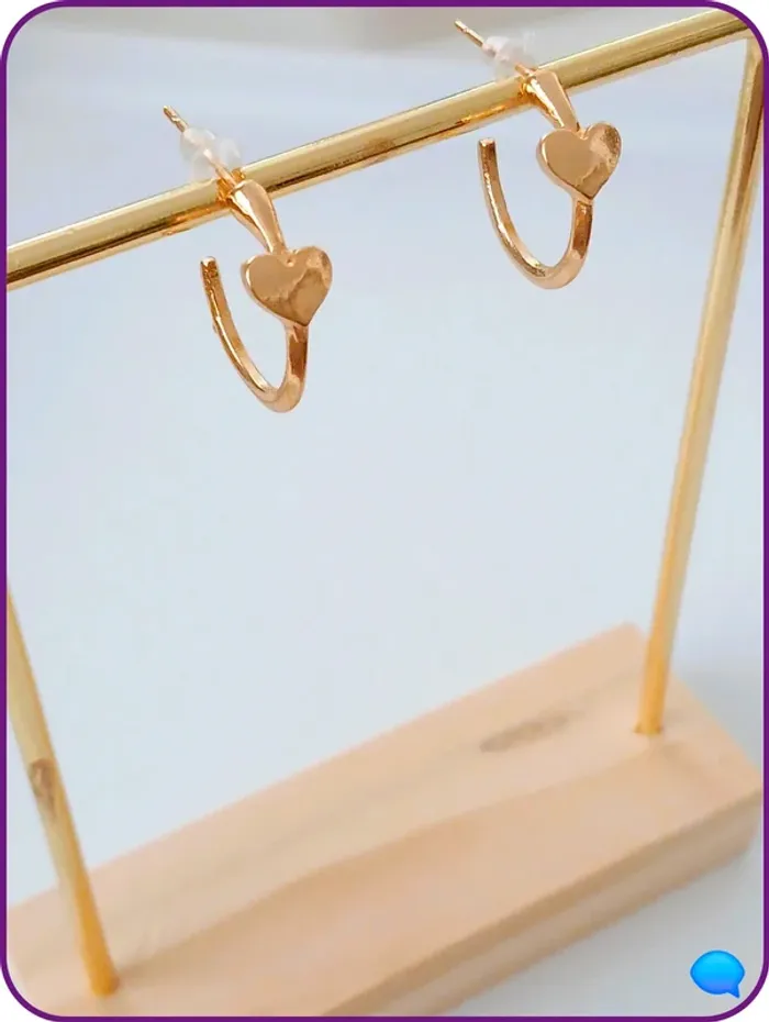 Boucles d’oreilles créoles coeur dorées – tendance, chic et féminines - photo numéro 3