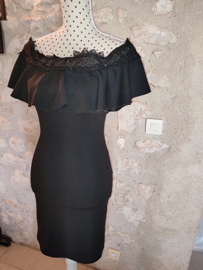 Robe noire - photo numéro 2