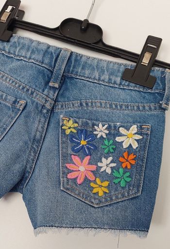 Short en jean motif fleuri H&M