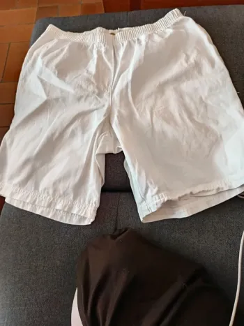 Short blanc taille 42