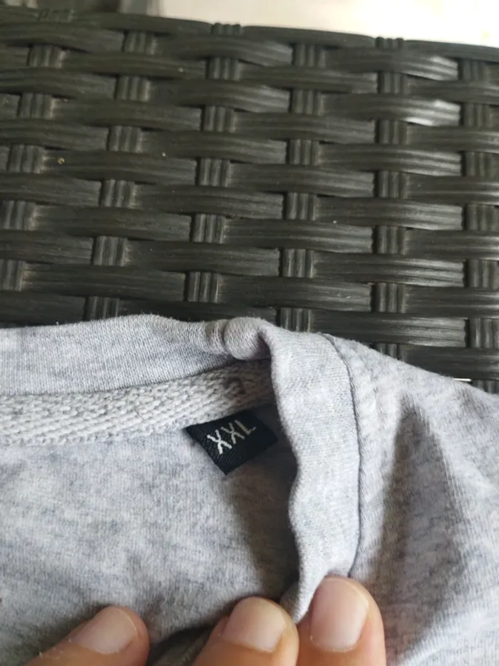 Tee shirt gris - photo numéro 2