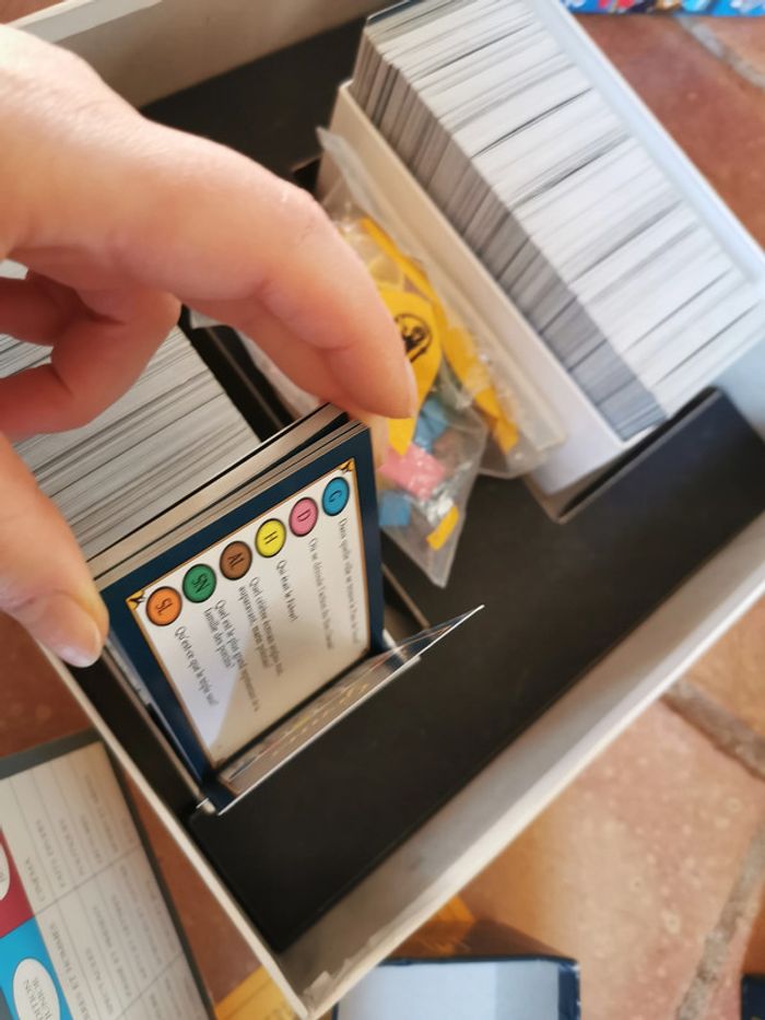 Trivial Pursuit jeu de société - photo numéro 2