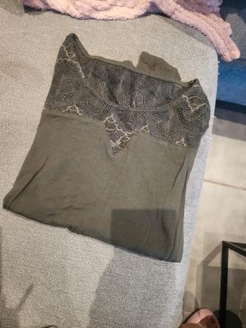 Haut manche longue kaki excellent état