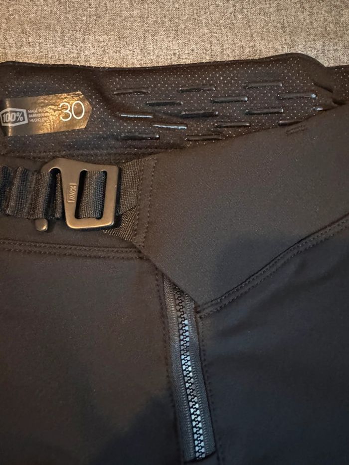 Short MTB / vtt 100% (100percent) Airmatic taille S neuf sous blister - photo numéro 8