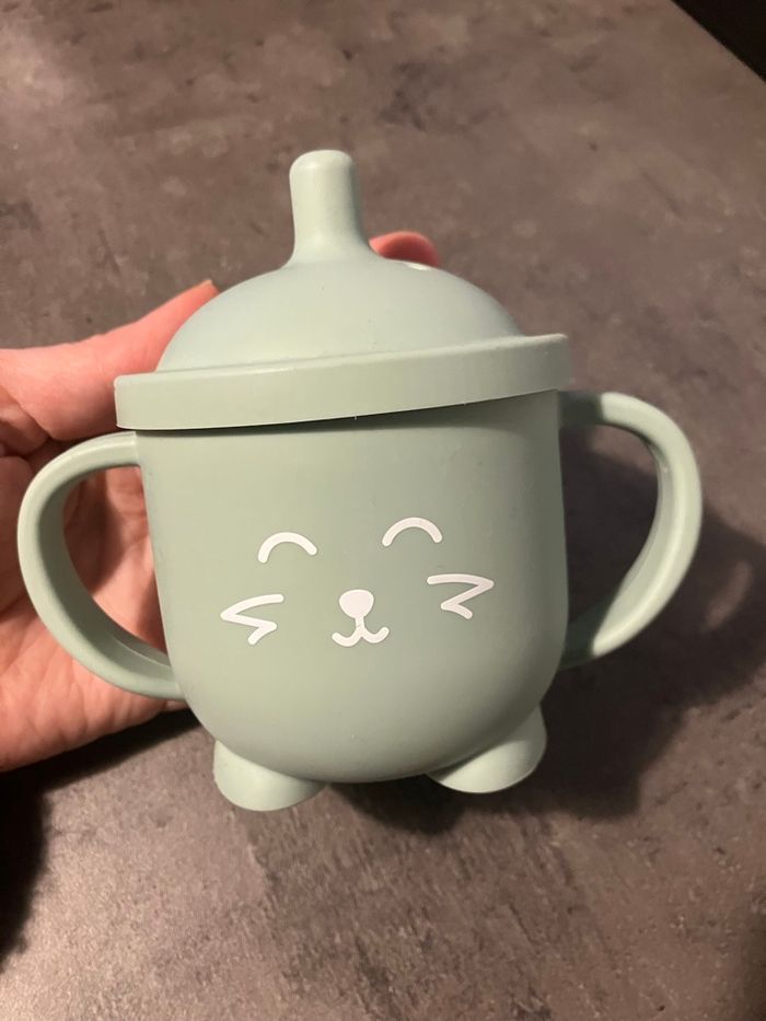 Tasse silicone avec paille Babymoov - photo numéro 1