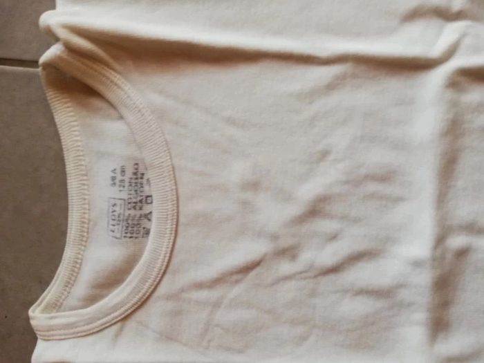 2 sous t shirt manches courtes 6 8 ans - photo numéro 5
