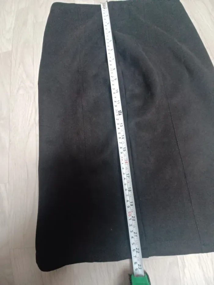 Jupe mi longue noir effet velour - photo numéro 4