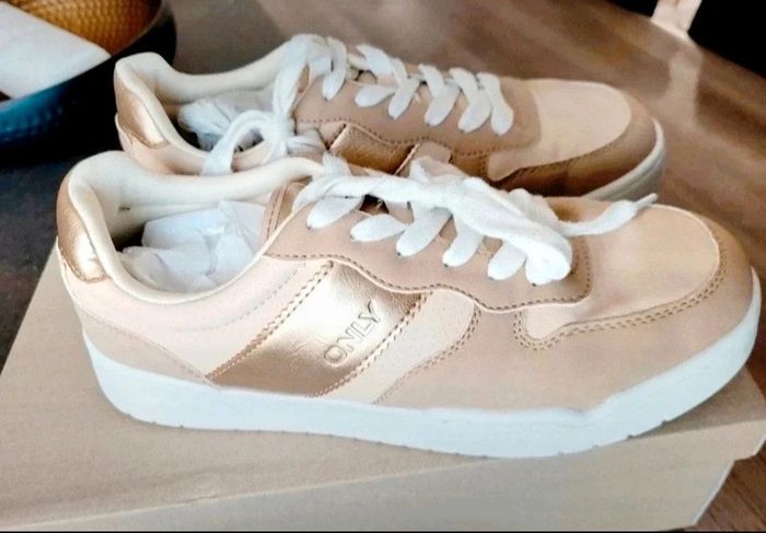 Jolies baskets en 38 - photo numéro 3