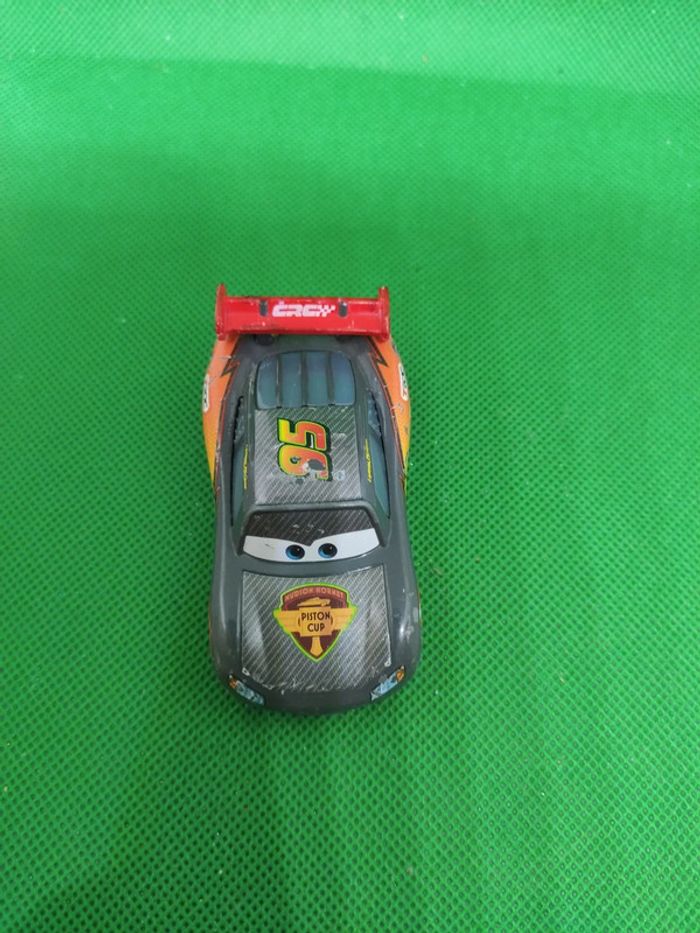 Voiture Cars Disney métal carbon racers flash McQueen bon état - photo numéro 4